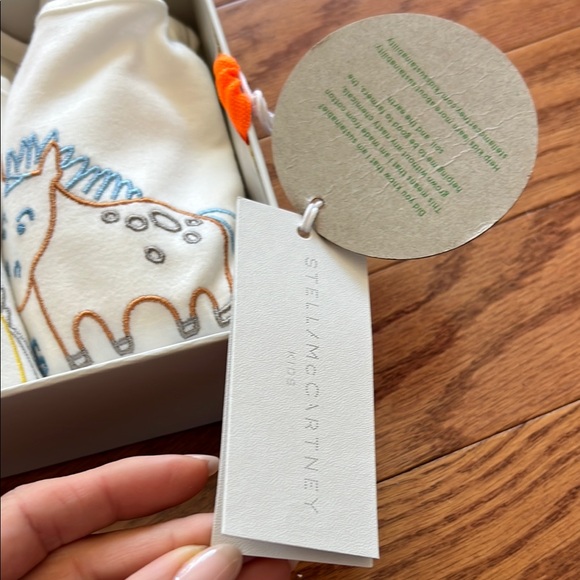 Stella McCartney kids long sleeve onesie gift set ! NWT set of 7 sz 18th - Picture 6 of 7